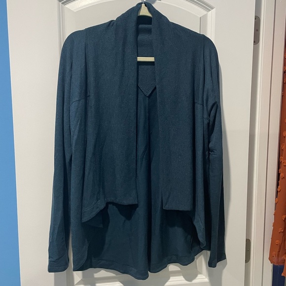 Athleta X-Small Long Sleeve NIRVANA WEAR TWO WAYS WRAP CARDIGAN - Picture 2 of 4